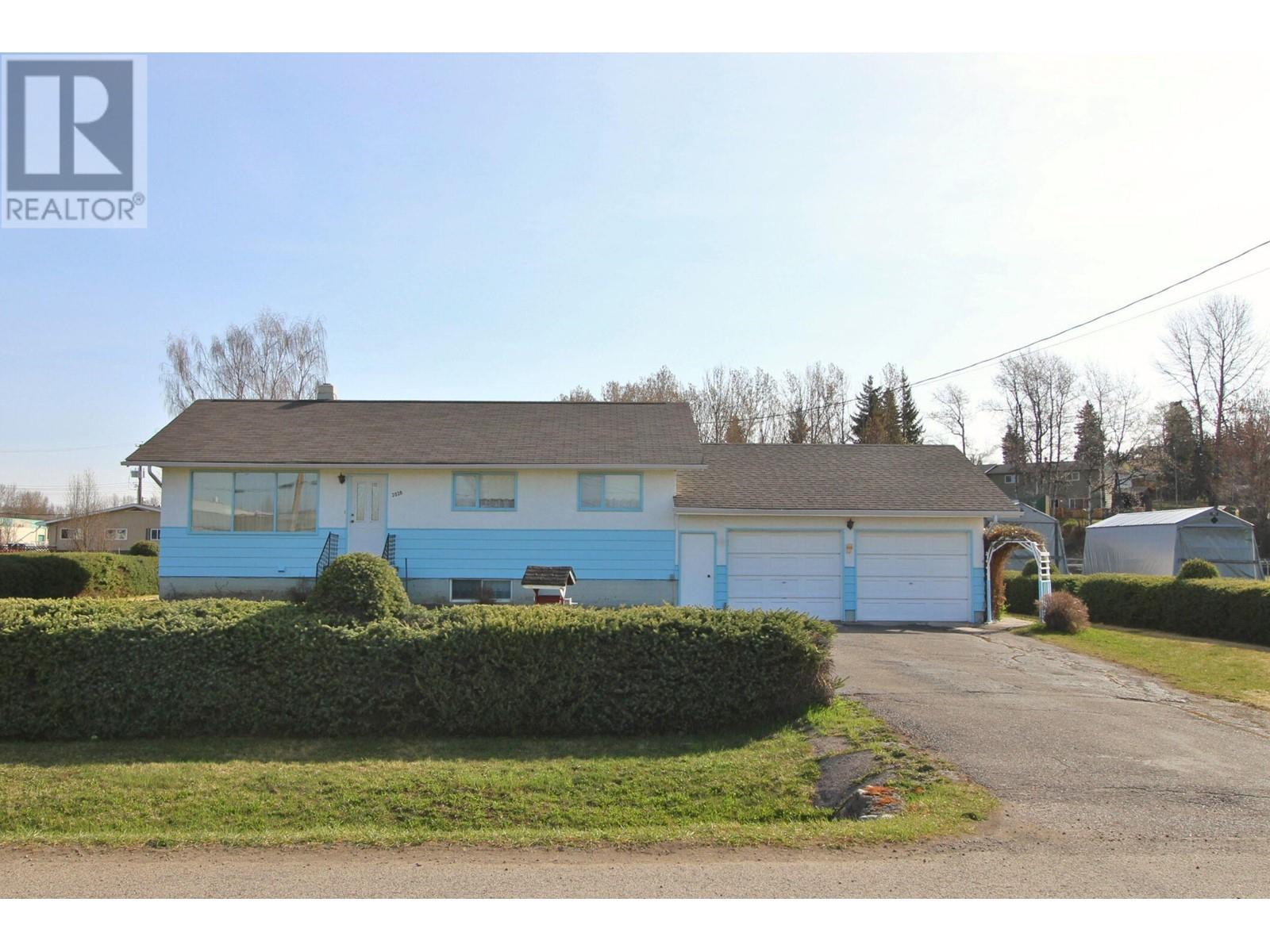 2020 NADINA AVENUE, Houston, British Columbia