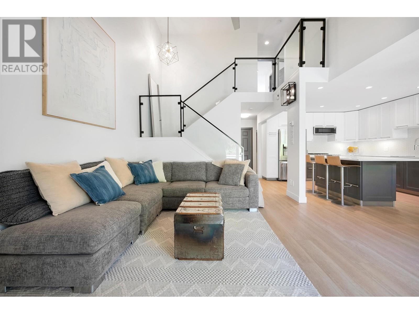 3 650 ROCHE POINT DRIVE, north vancouver, British Columbia