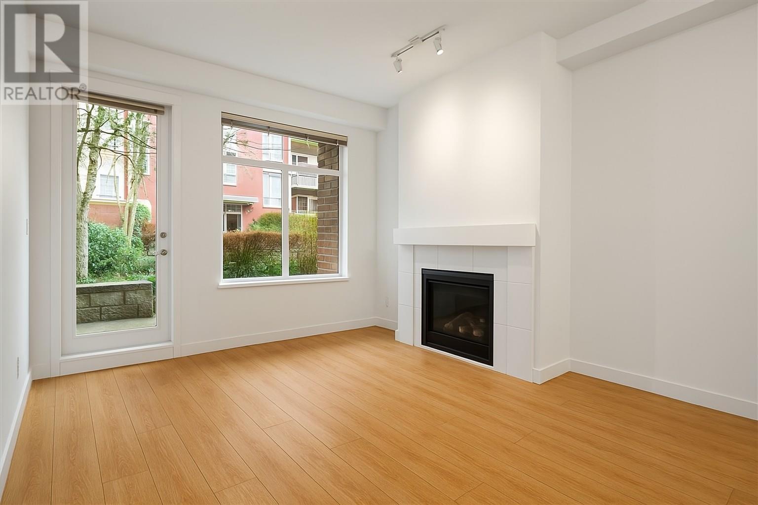 110 3250 St Johns Street, Port Moody, British Columbia  V3H 0B1 - Photo 2 - R2999140