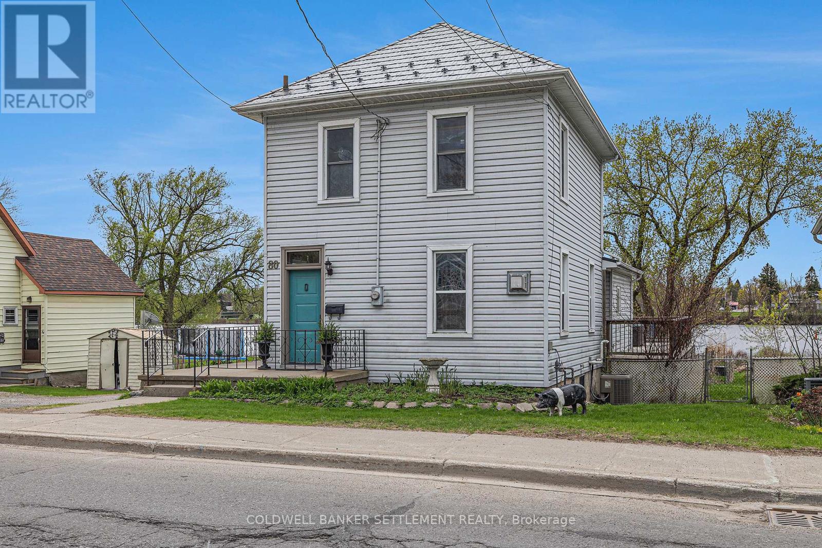 Property at 80 QUEEN STREET image 2