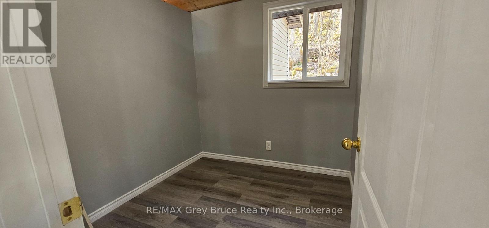 13 4th Avenue, South Bruce Peninsula, Ontario  N0H 2T0 - Photo 14 - X12128644