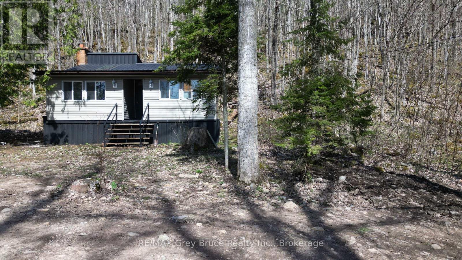 13 4th Avenue, South Bruce Peninsula, Ontario  N0H 2T0 - Photo 20 - X12128644