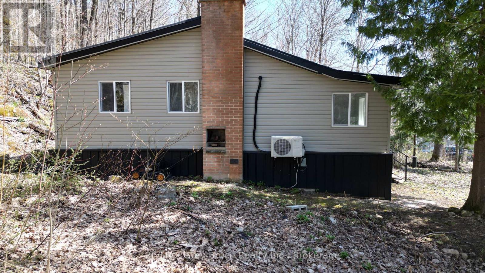 13 4th Avenue, South Bruce Peninsula, Ontario  N0H 2T0 - Photo 23 - X12128644