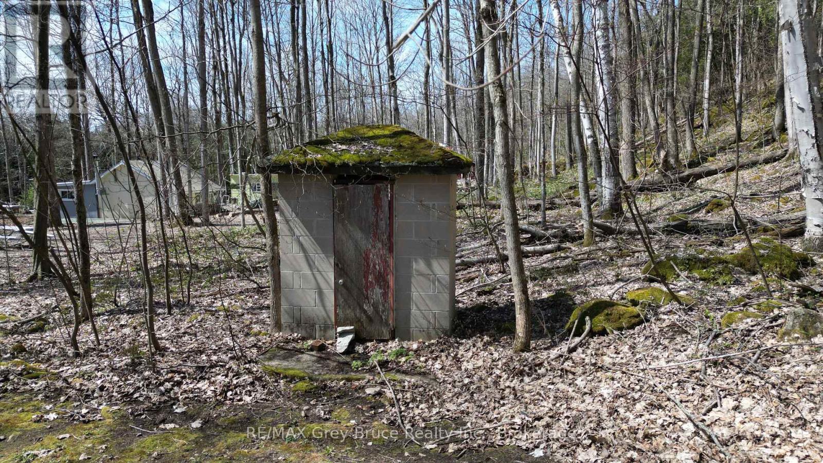 13 4th Avenue, South Bruce Peninsula, Ontario  N0H 2T0 - Photo 24 - X12128644