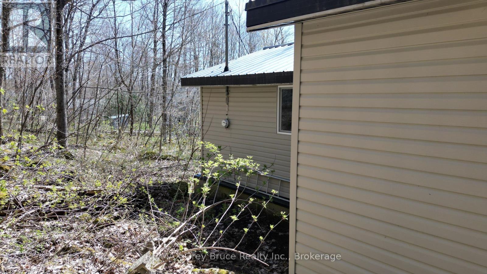 13 4th Avenue, South Bruce Peninsula, Ontario  N0H 2T0 - Photo 25 - X12128644