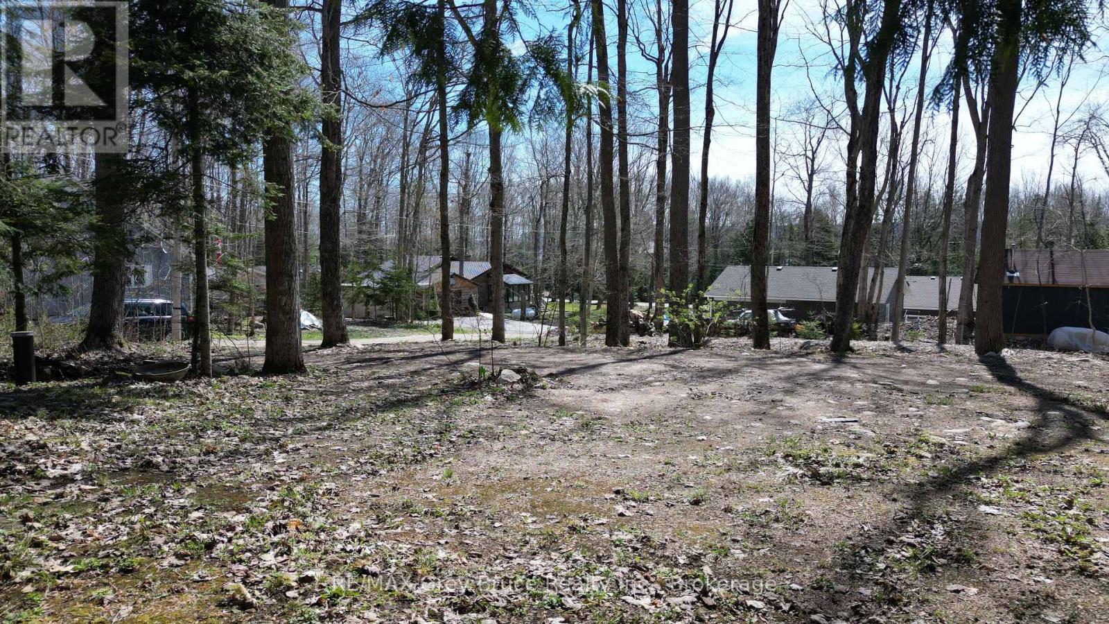 13 4th Avenue, South Bruce Peninsula, Ontario  N0H 2T0 - Photo 37 - X12128644