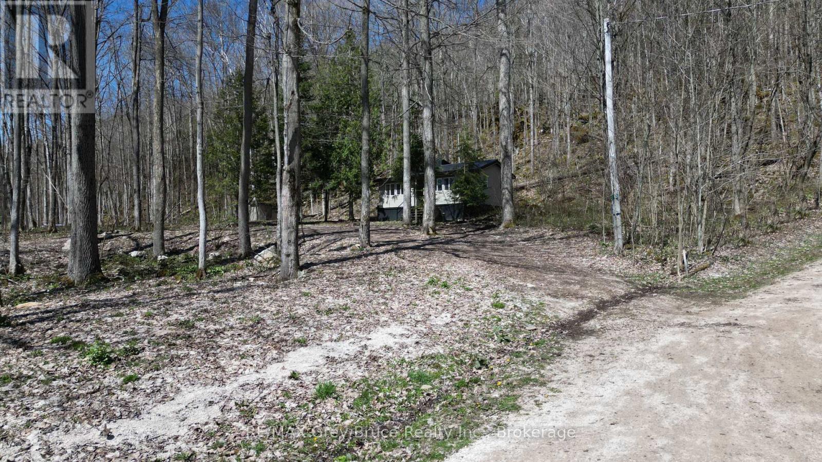 13 4th Avenue, South Bruce Peninsula, Ontario  N0H 2T0 - Photo 43 - X12128644
