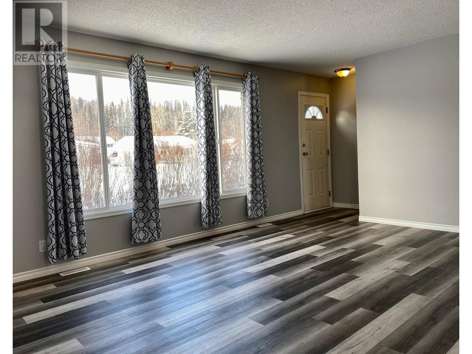5524 48 Street, Fort Nelson, British Columbia  V0C 1R0 - Photo 3 - R2962930