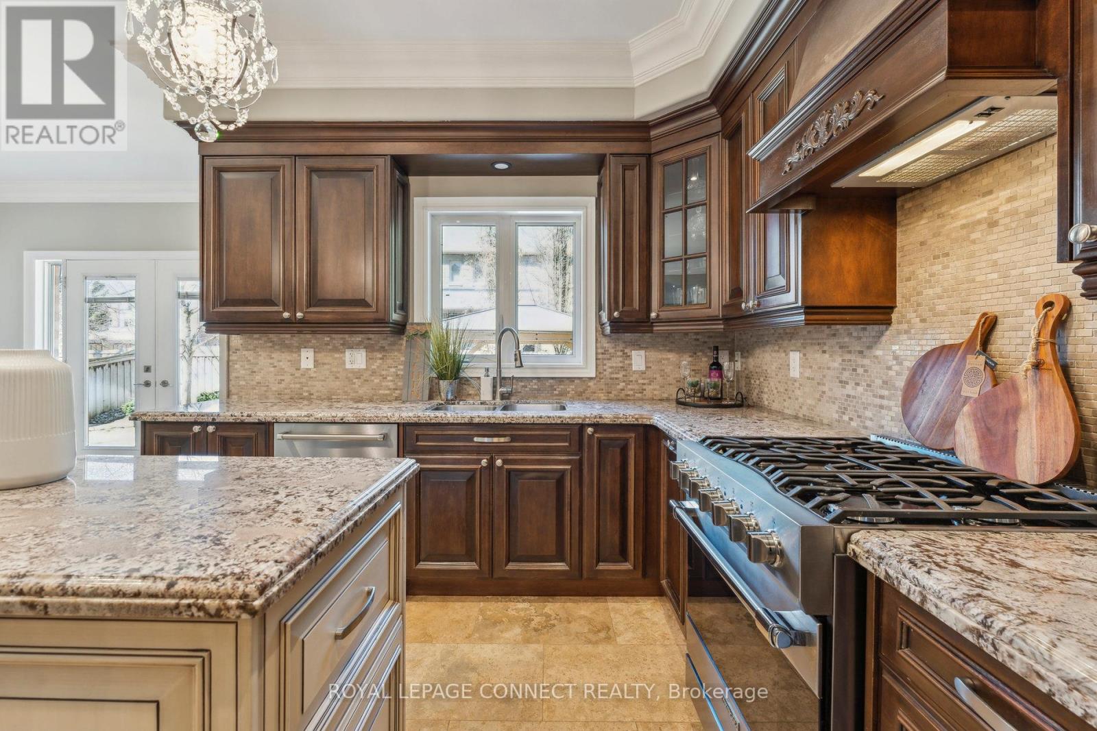 26 Antrim Court, Caledon, Ontario  L7C 1R1 - Photo 18 - W12116161