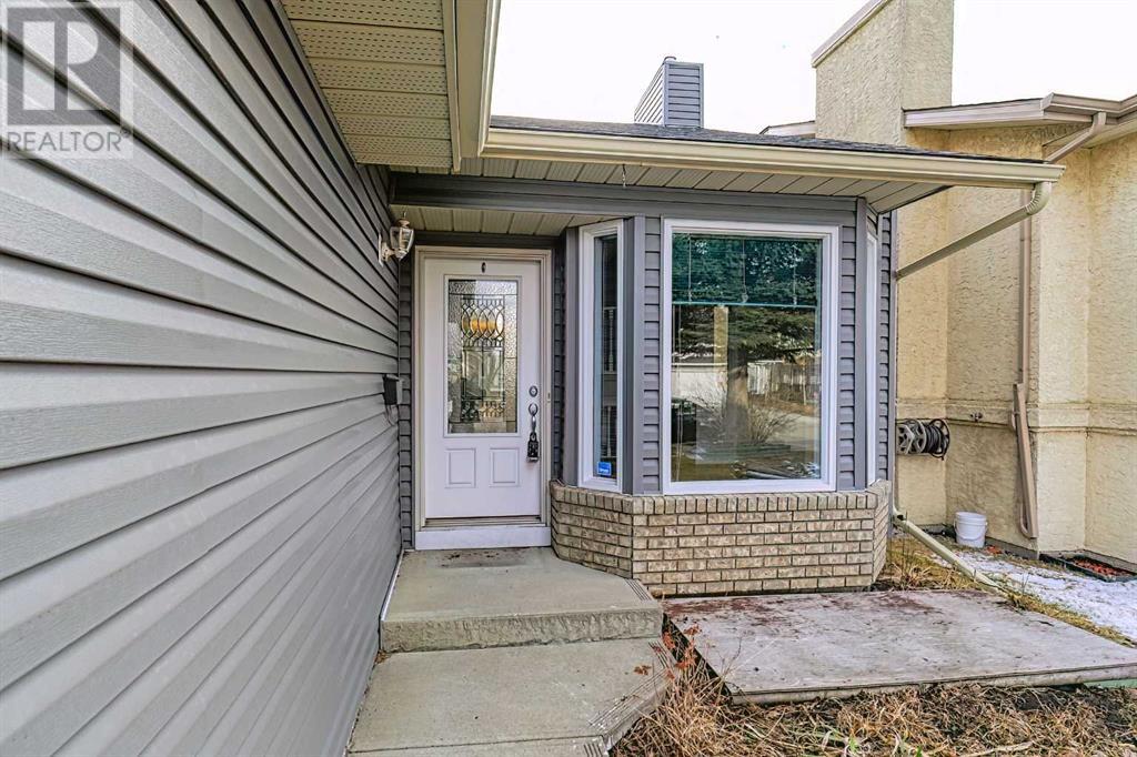 Property at 125 Shawfield Way SW image 4