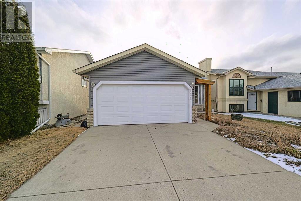 Property at 125 Shawfield Way SW image 2