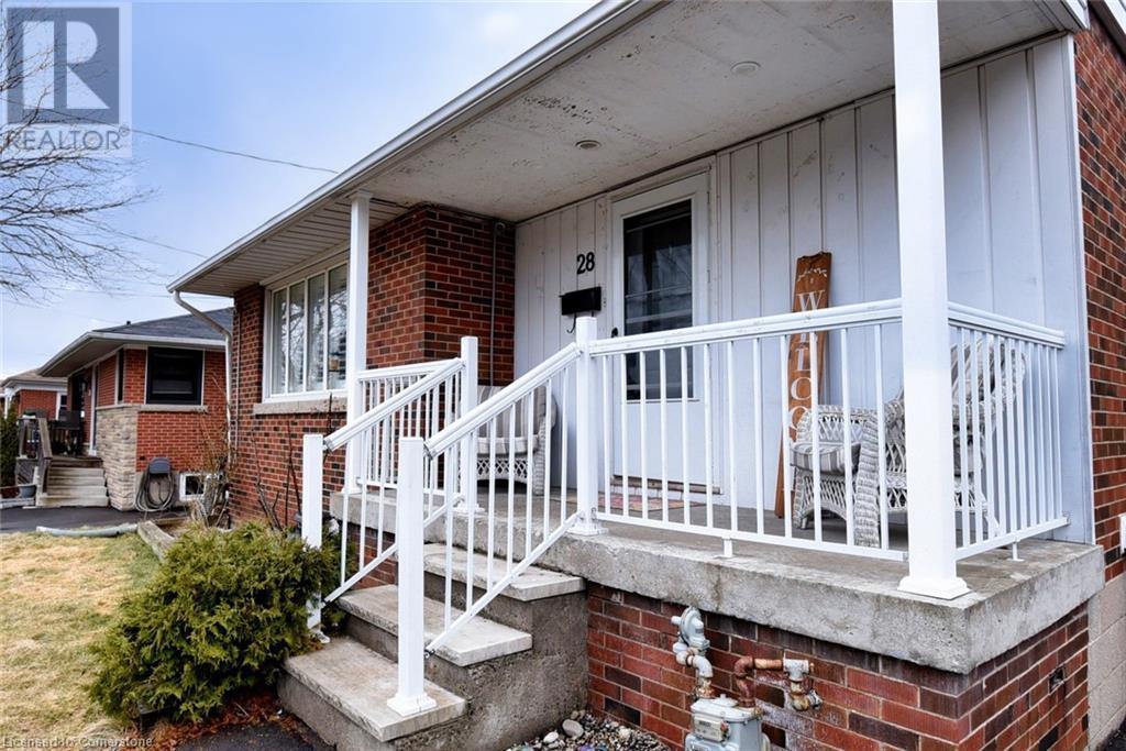 28 Bland Avenue, Stoney Creek, Ontario  L8G 3R1 - Photo 2 - 40709133