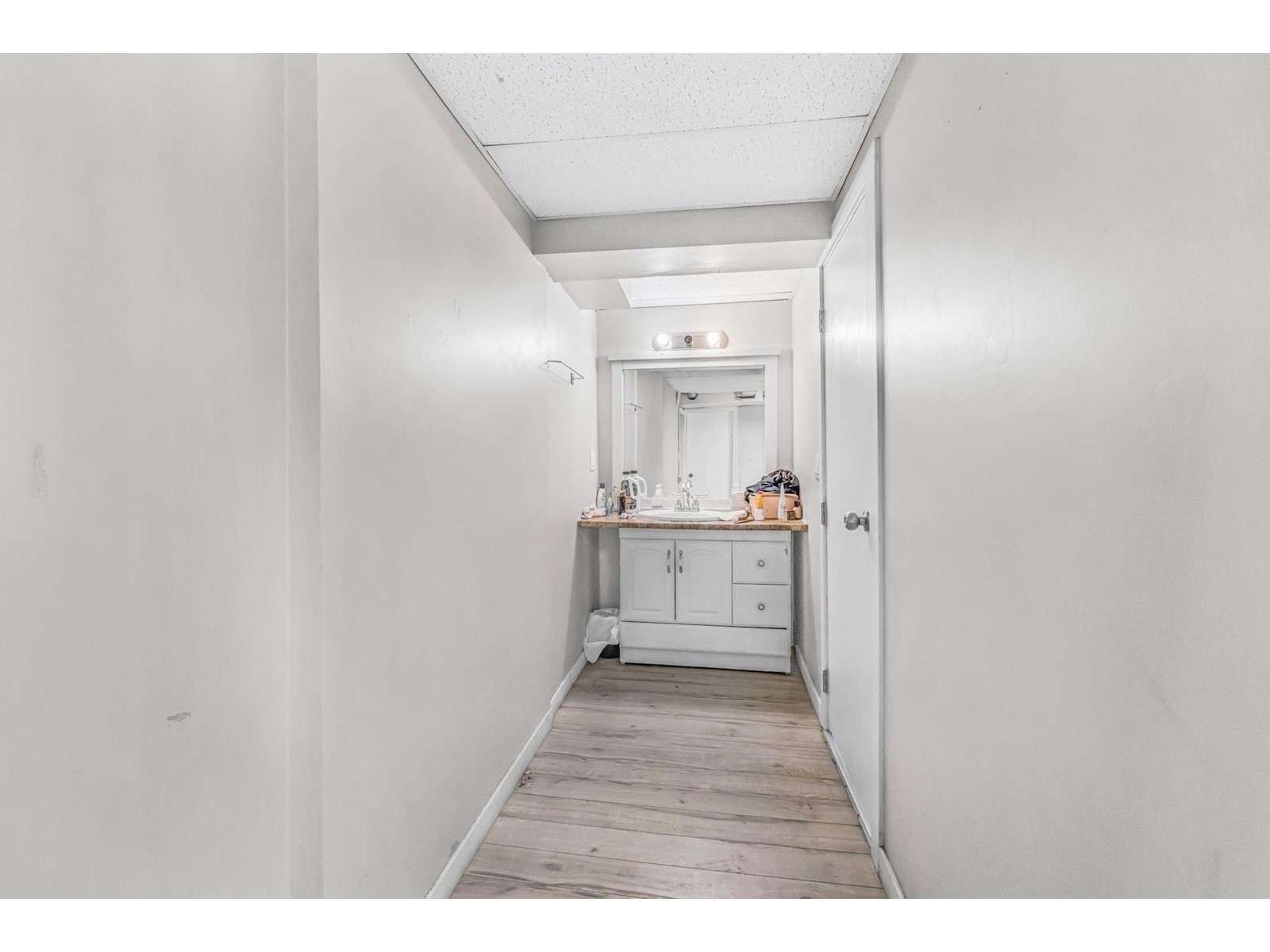 12916 99 Avenue, Surrey, British Columbia  V3T 1E7 - Photo 5 - R2998023