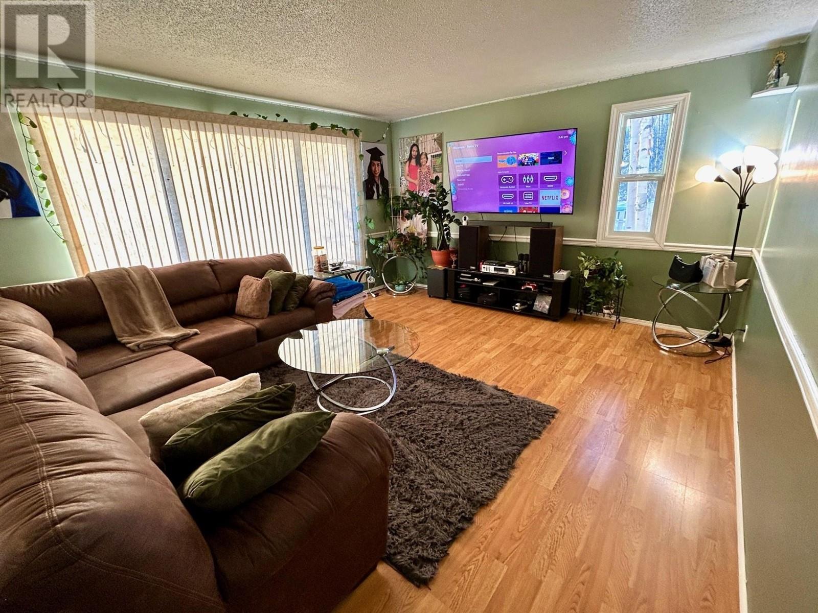 5420 W 53 Avenue, Fort Nelson, British Columbia  V0C 1R0 - Photo 2 - R2957025