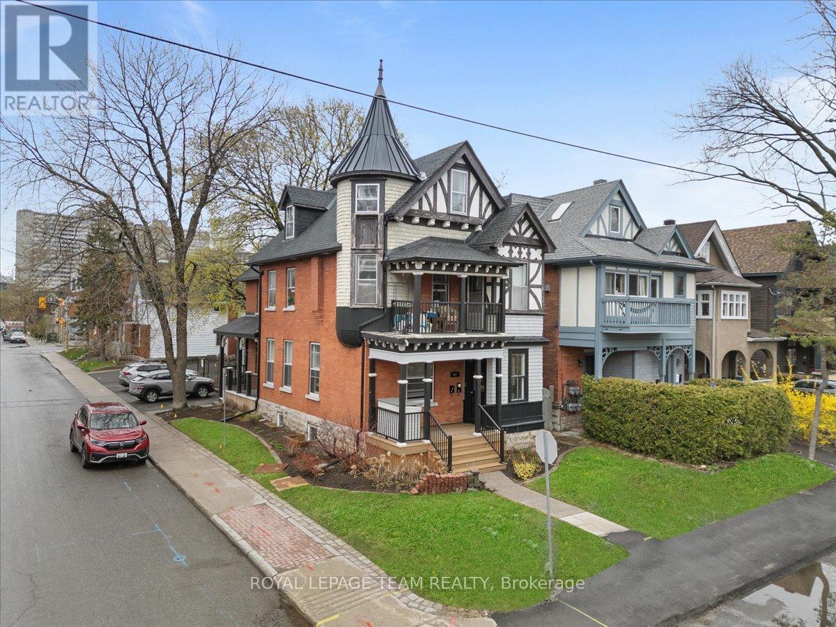 Property at 607 MACLAREN STREET image 2
