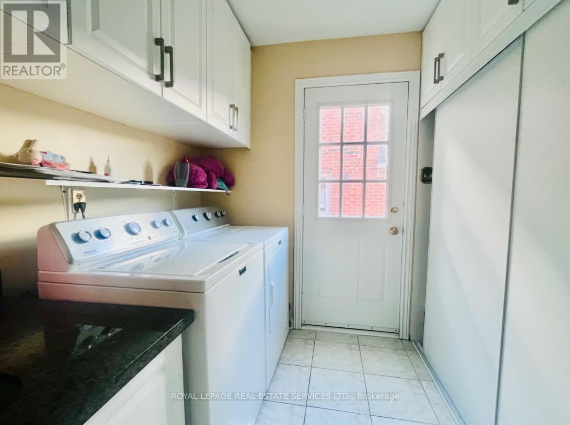 Upper - 1417 Thistledown Road, Oakville, Ontario  L6M 1Y4 - Photo 20 - W12124137