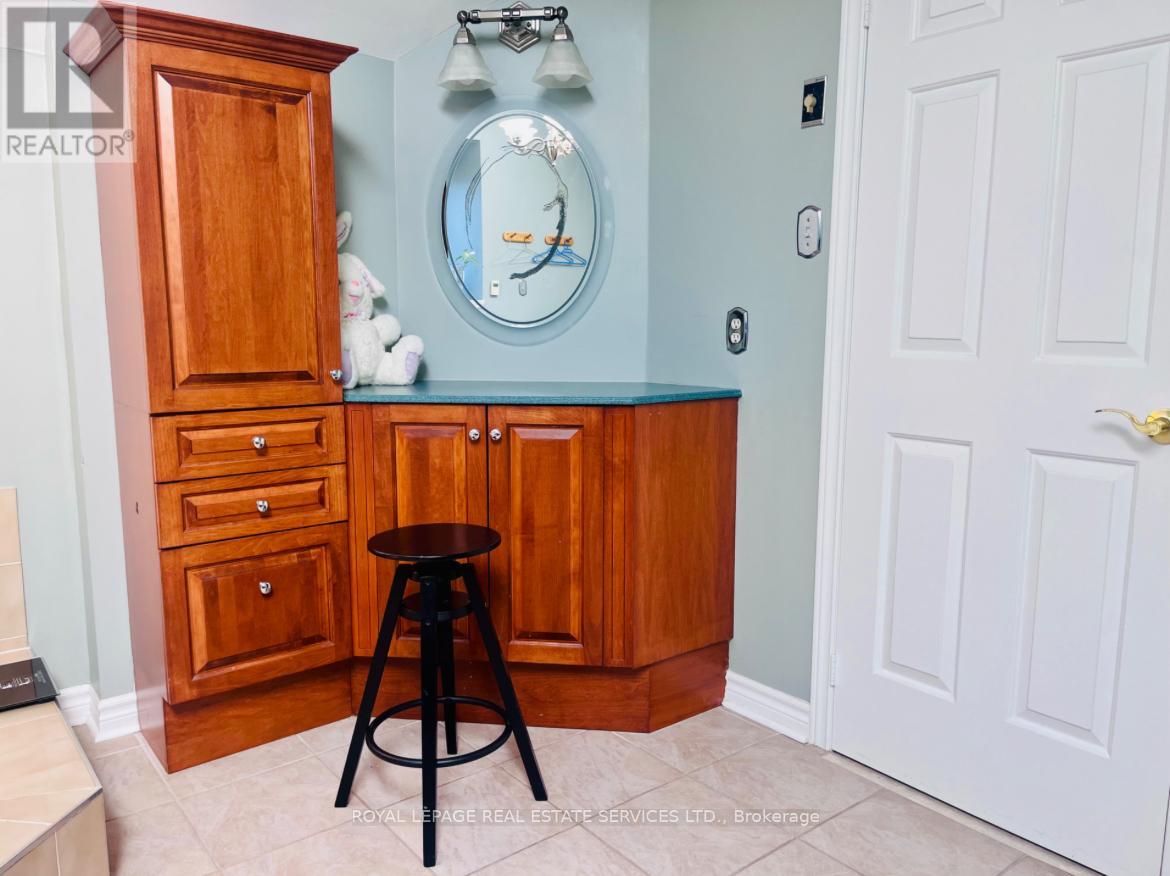 Upper - 1417 Thistledown Road, Oakville, Ontario  L6M 1Y4 - Photo 33 - W12124137