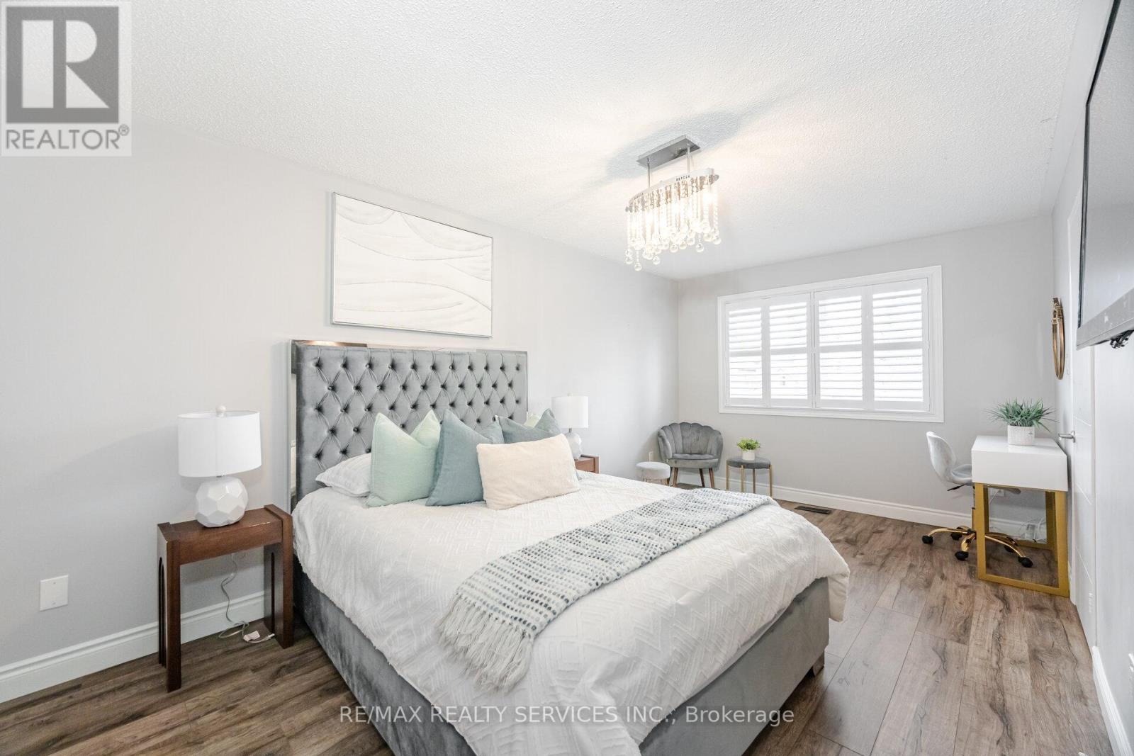 34 Chipmunk Crescent, Brampton (Sandringham-Wellington), Ontario  L6R 1B3 - Photo 19 - W12127724