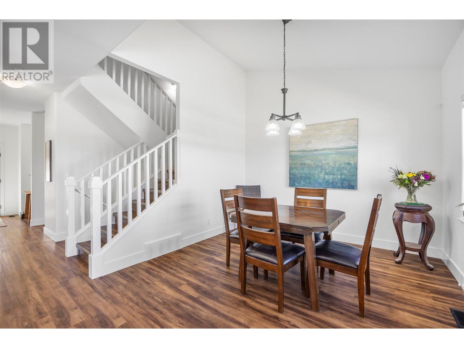 Property at 1055 ABERDEEN Drive Unit# 4 image 2
