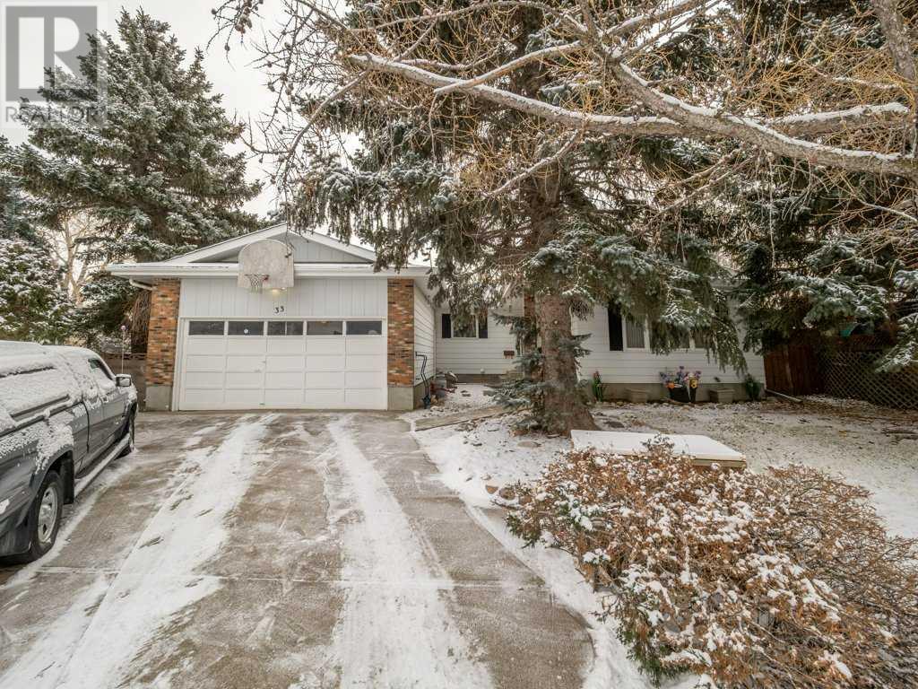 Property at 33 Nevada Road W image 2