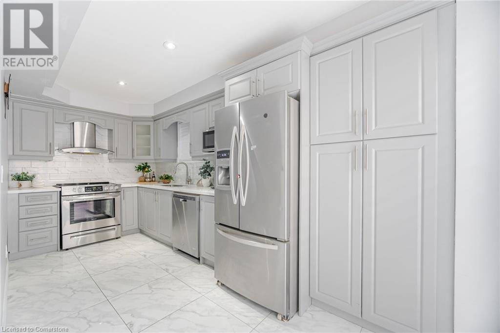 34 Chipmunk Crescent, Brampton, Ontario  L6R 1B3 - Photo 5 - 40725332