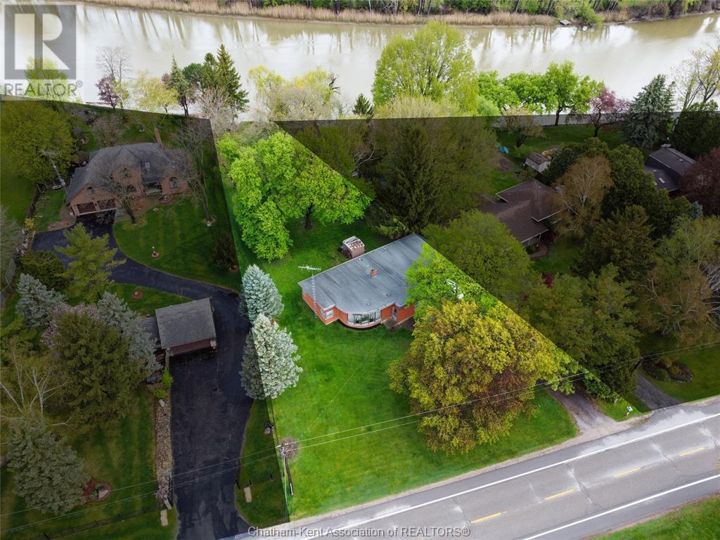 6959 Riverview Line, Chatham, Ontario N7M 5T1 - Photo 2 - 25011024