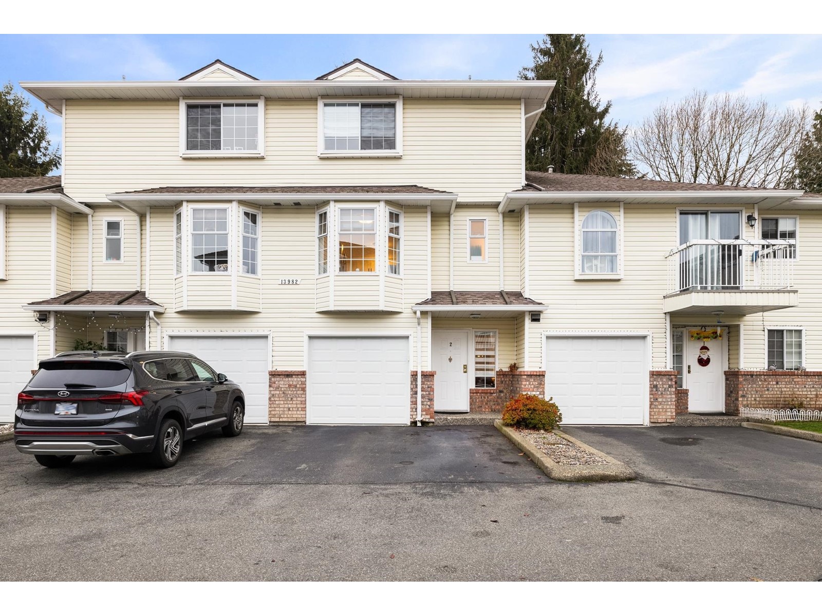 2 13982 72 AVENUE, surrey, British Columbia