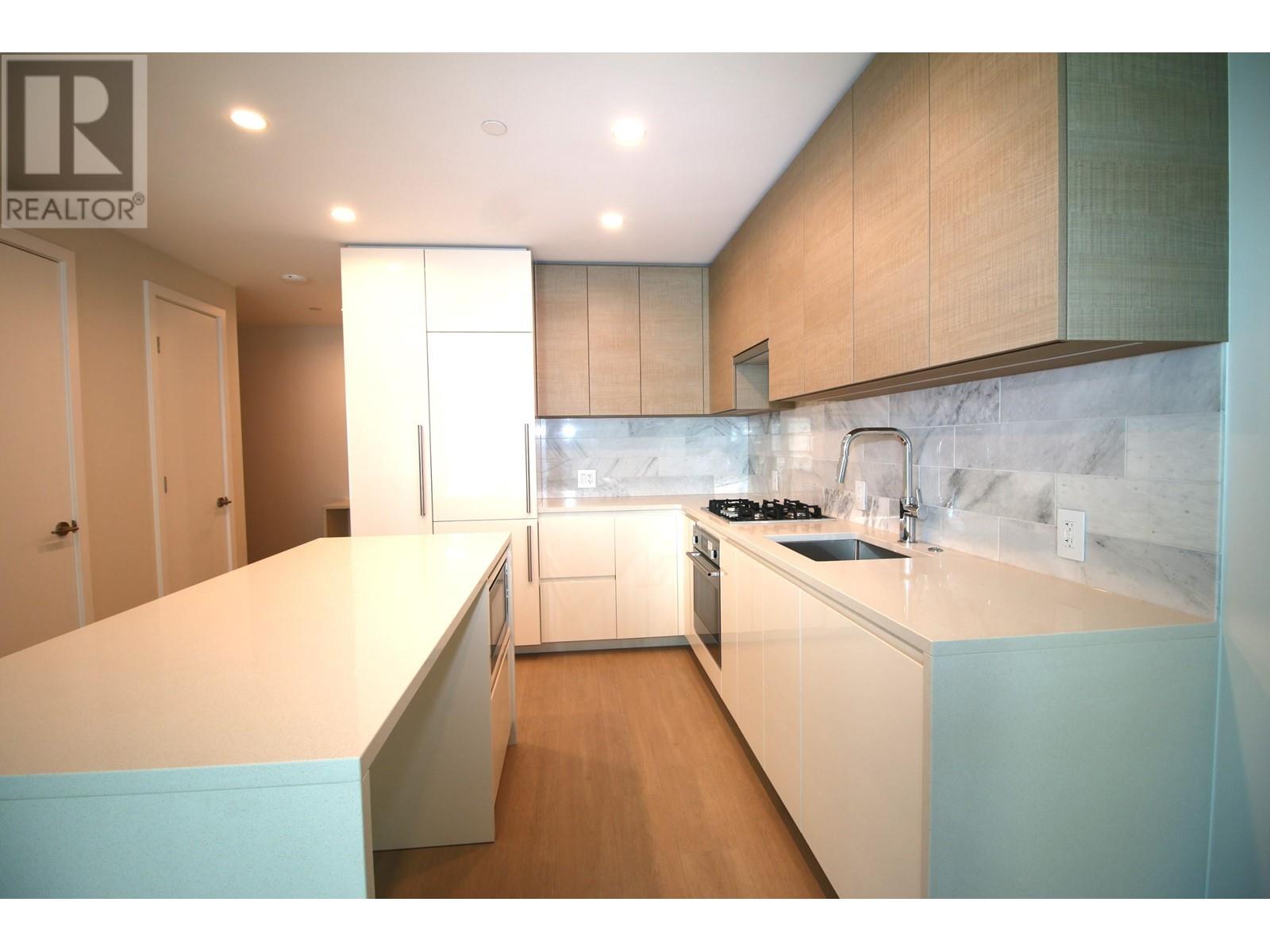 807 2186 Gilmore Avenue, Burnaby, British Columbia  V5C 0N7 - Photo 2 - R2998593