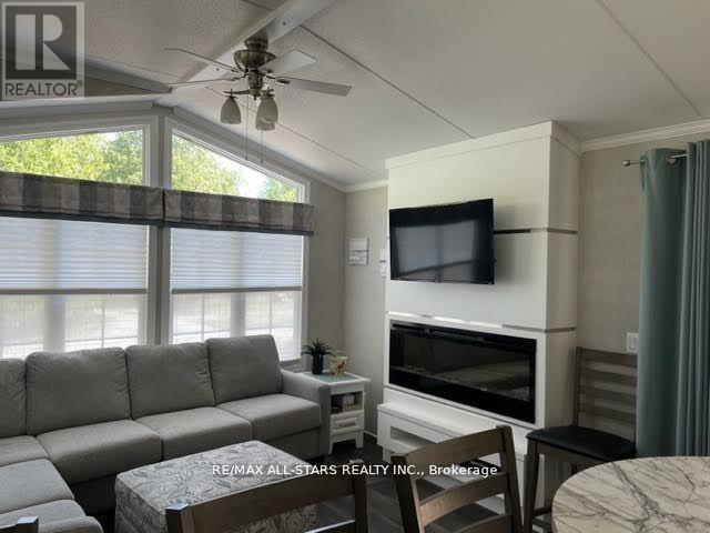 220 - 2152 County Rd 36 Road, Kawartha Lakes, Ontario K0M 1L0 - Photo 11 - X12128814