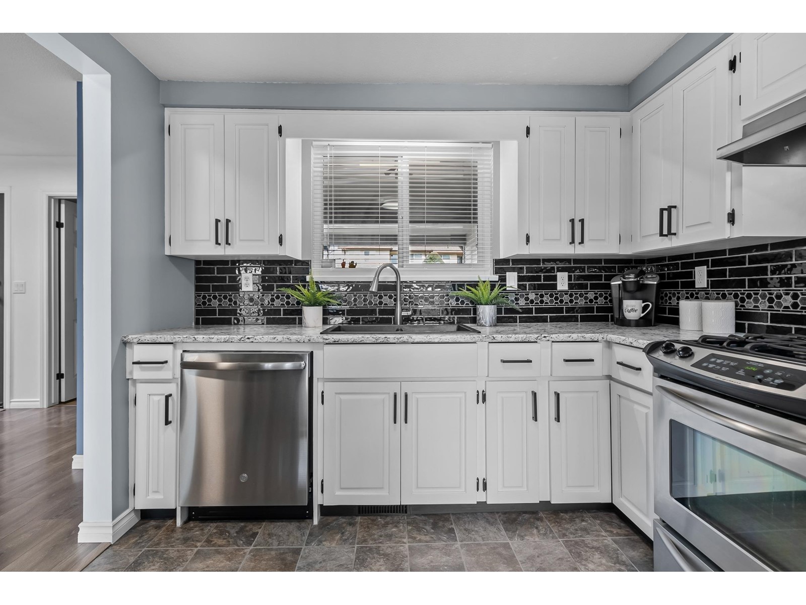 Property at 8 33951 MARSHALL ROAD image 1