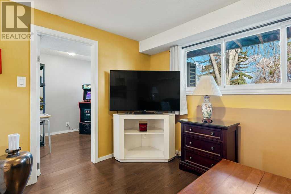 6703 Huntsbay Road Nw, Calgary, Alberta  T2K 4R2 - Photo 25 - A2208680