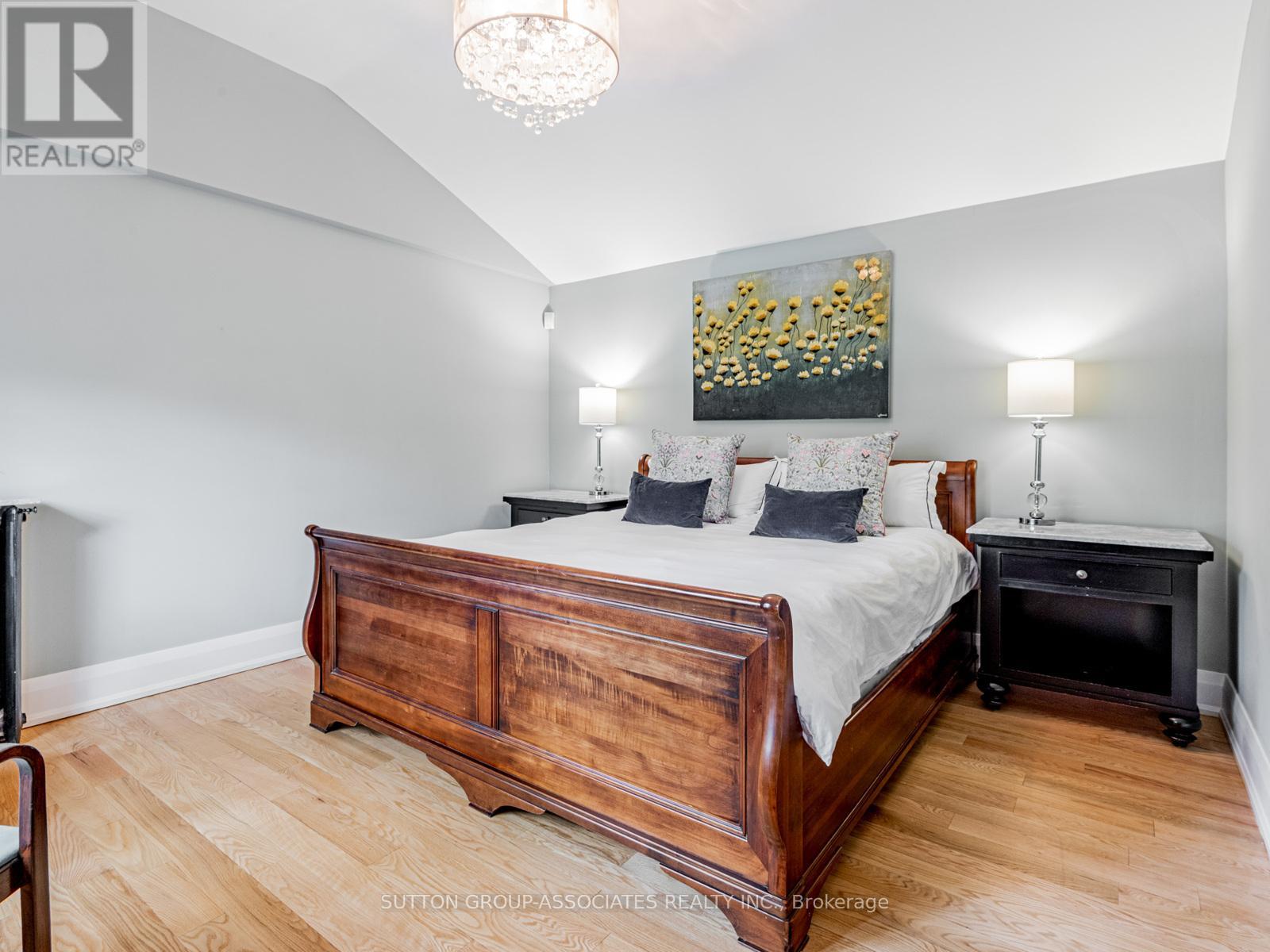20 Glengrove Avenue E, Toronto (Lawrence Park South), Ontario  M4N 1E7 - Photo 15 - C12128667