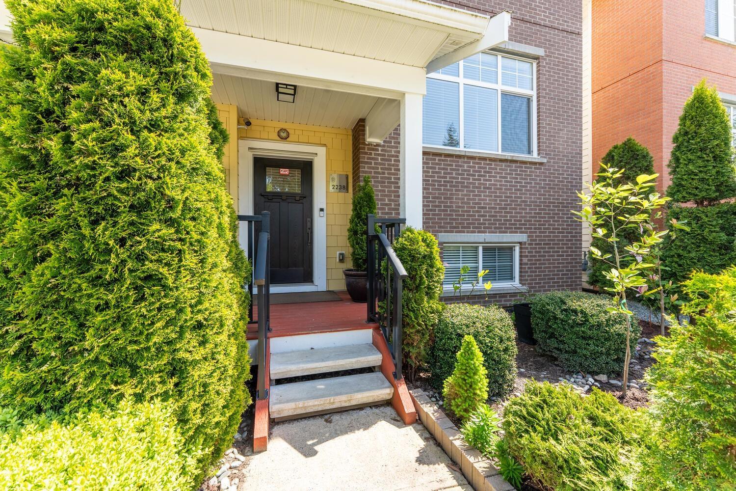 2238 164a Street, Surrey, British Columbia  V3Z 0L8 - Photo 2 - R2998892