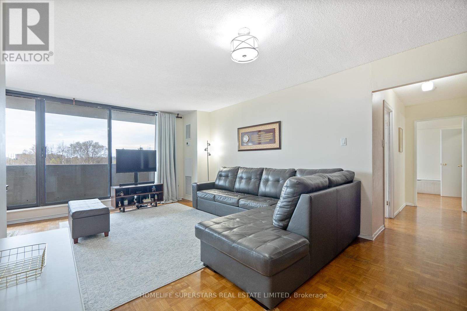 409 - 301 Prudential Drive, Toronto, Ontario  M1P 4V3 - Photo 2 - E12128639