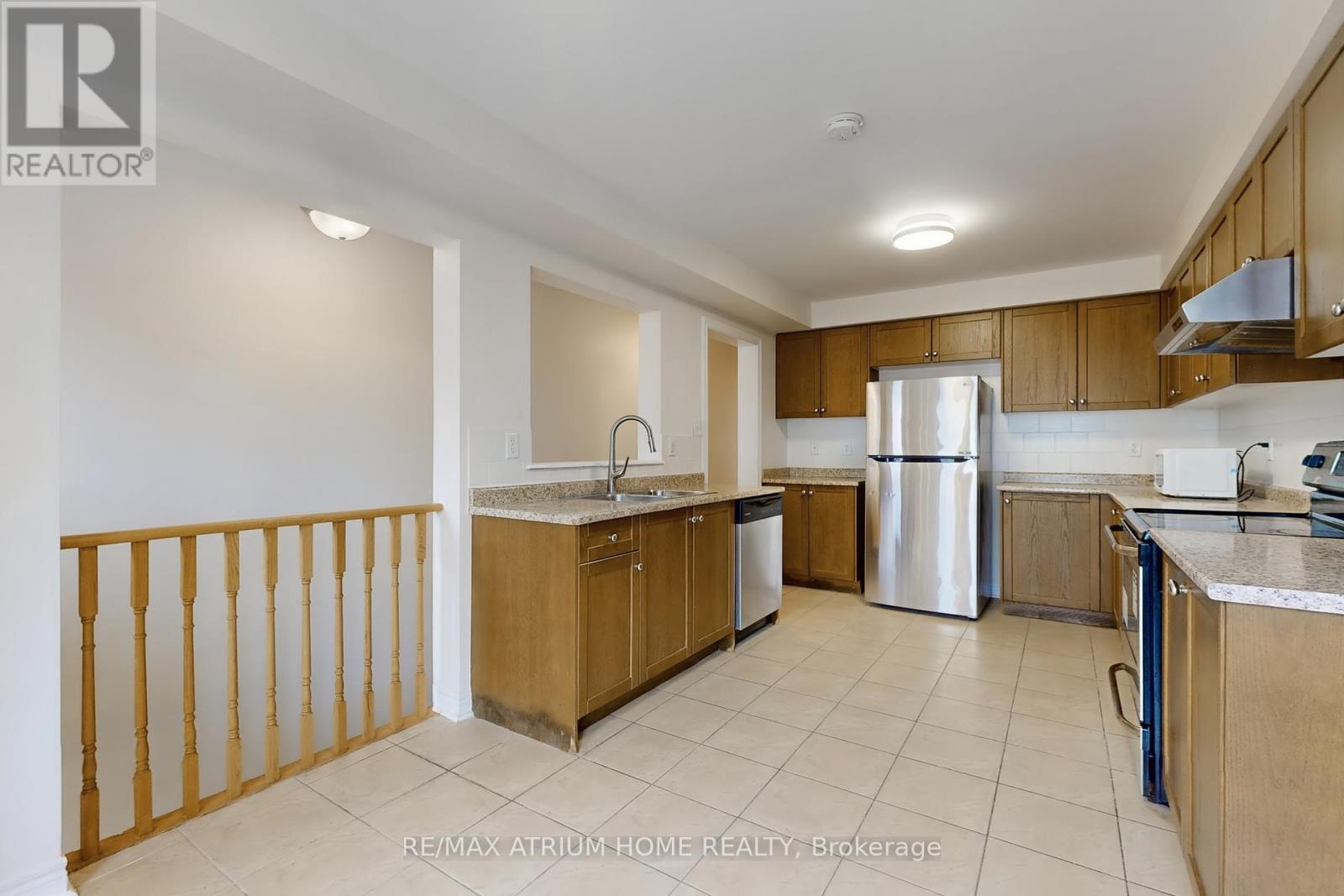 23 De Jong Street, Toronto, Ontario  M1P 0C1 - Photo 12 - E12128652