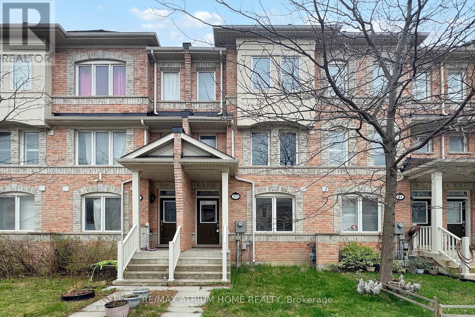23 De Jong Street, Toronto, Ontario  M1P 0C1 - Photo 2 - E12128652