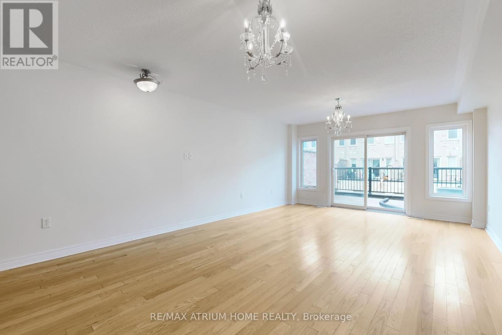 23 De Jong Street, Toronto, Ontario  M1P 0C1 - Photo 6 - E12128652