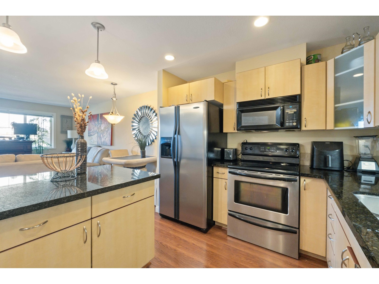 Property at 204 19774 56 AVENUE image 2