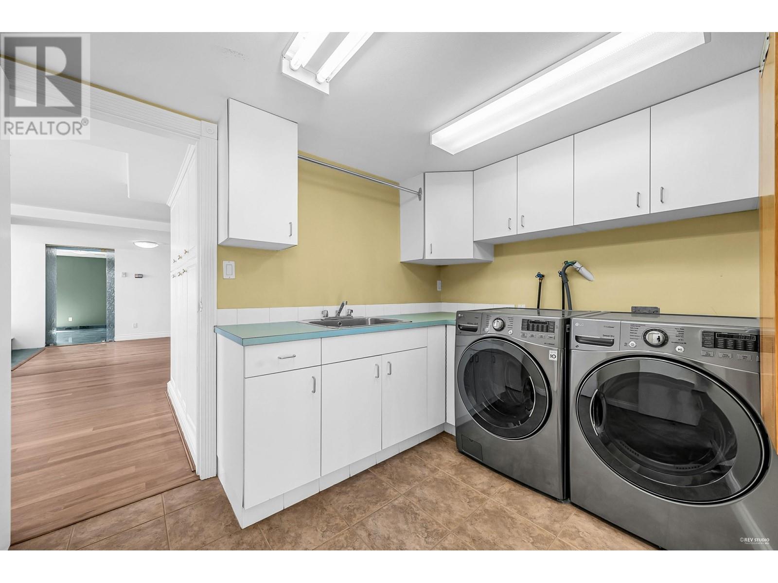 Ph1 8 Laguna Court, New Westminster, British Columbia  V3M 6M6 - Photo 21 - R2998990