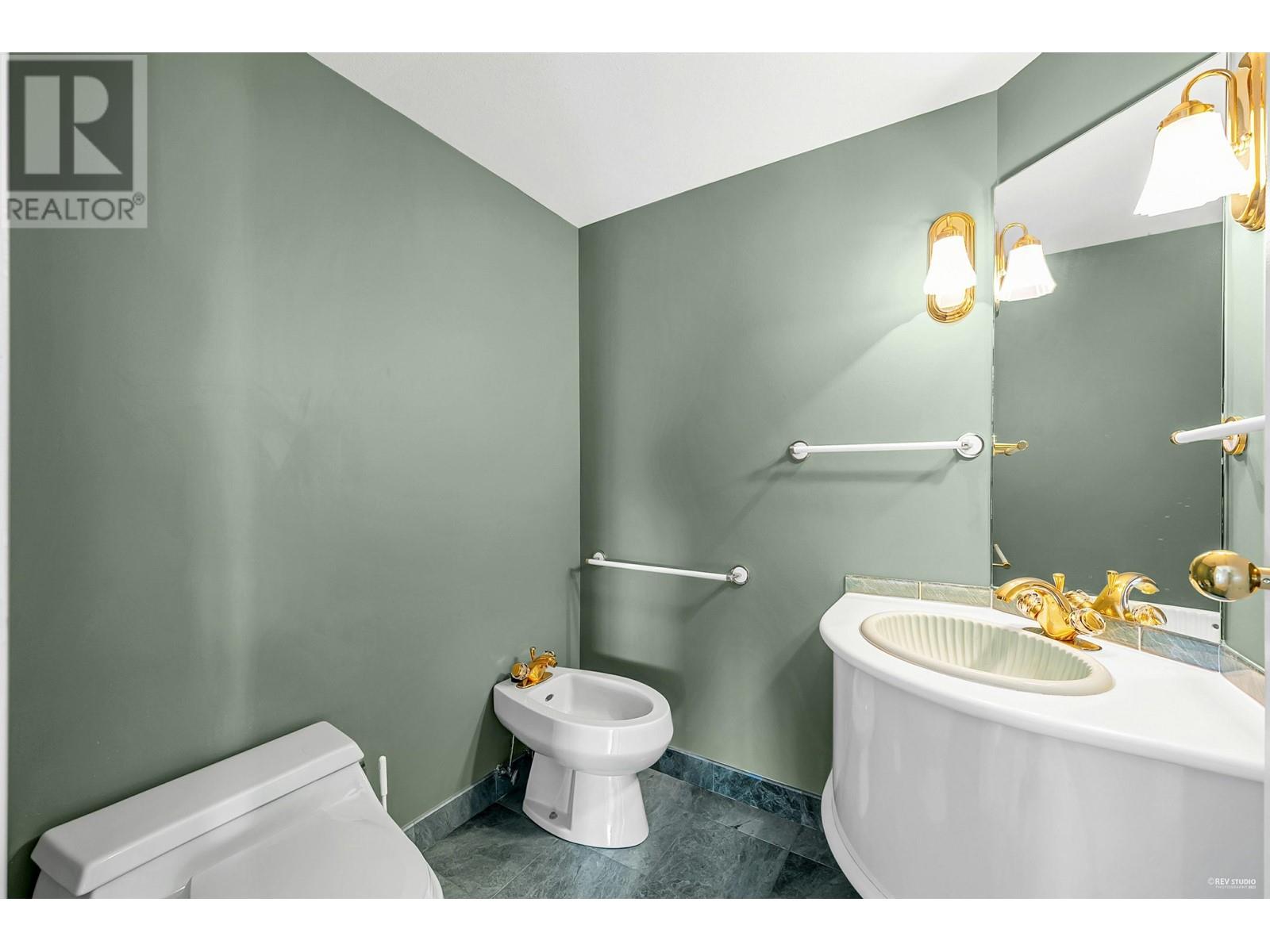 Ph1 8 Laguna Court, New Westminster, British Columbia  V3M 6M6 - Photo 17 - R2998990