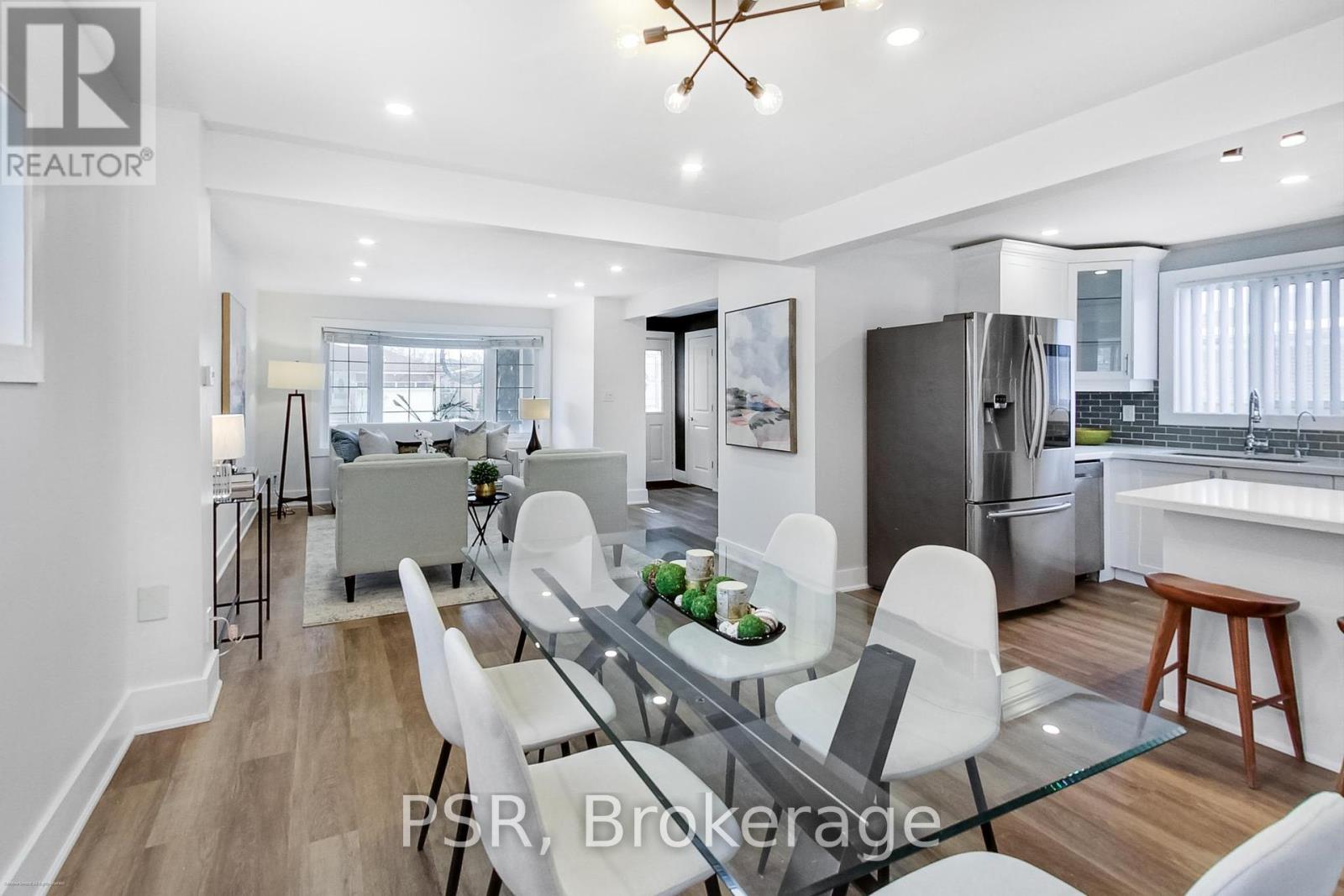 201 Ranee Avenue, Toronto (Englemount-Lawrence), Ontario  M6A 1N3 - Photo 10 - C12128061