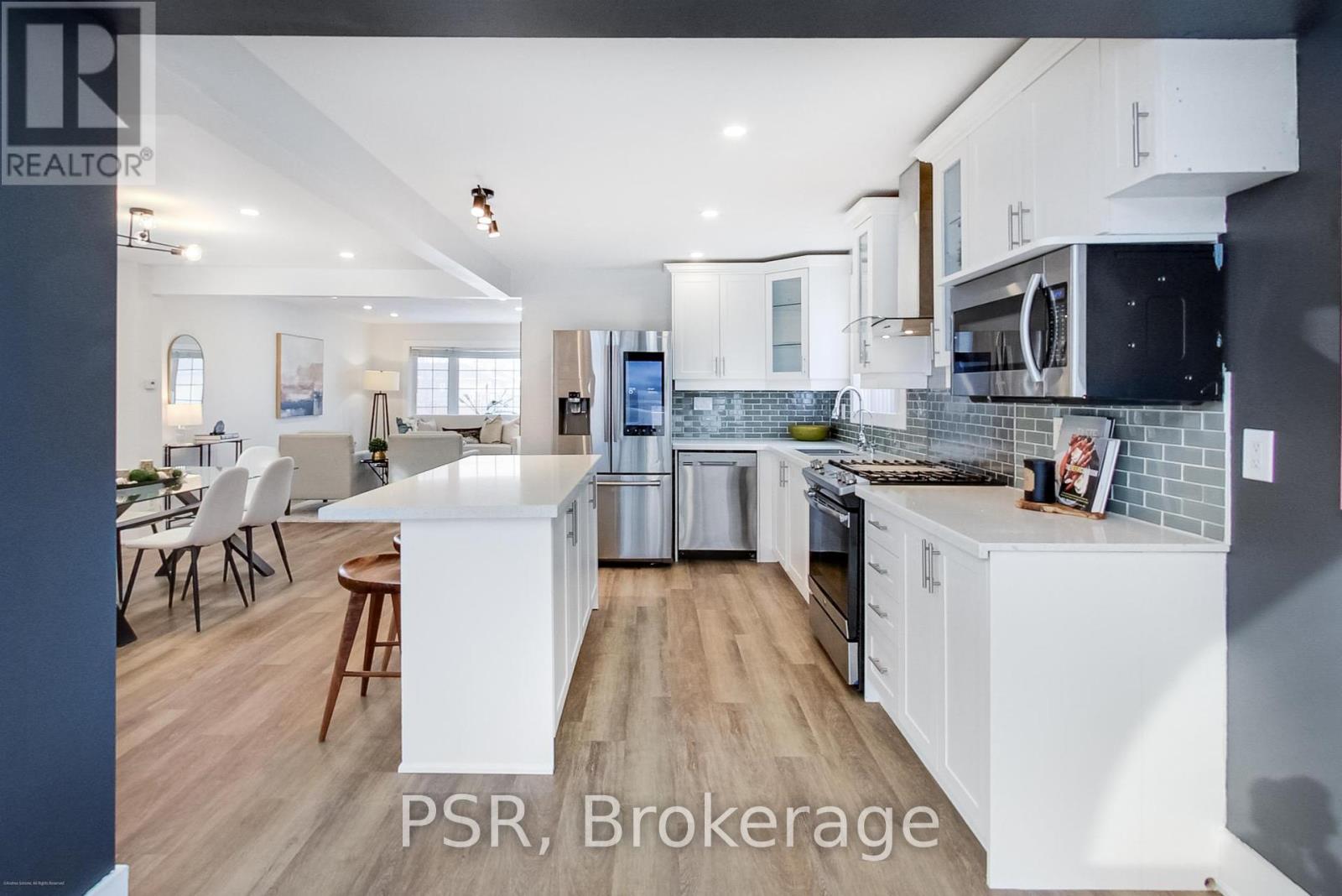 201 Ranee Avenue, Toronto (Englemount-Lawrence), Ontario  M6A 1N3 - Photo 19 - C12128061