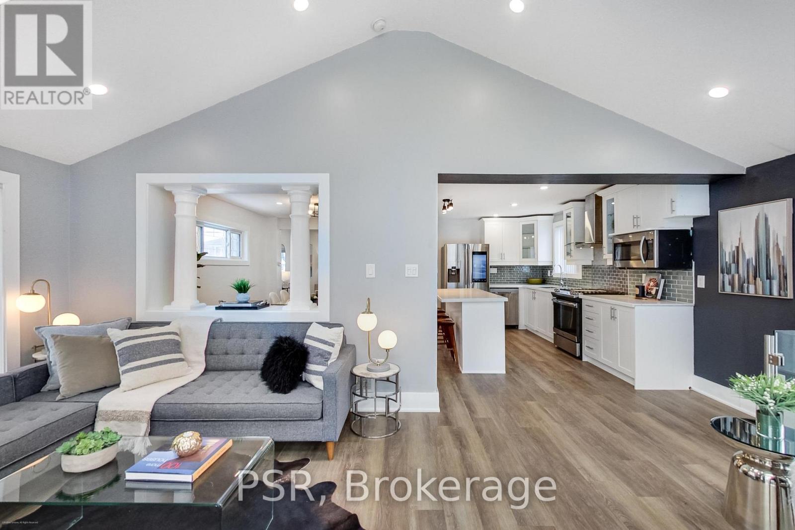 201 Ranee Avenue, Toronto (Englemount-Lawrence), Ontario  M6A 1N3 - Photo 23 - C12128061