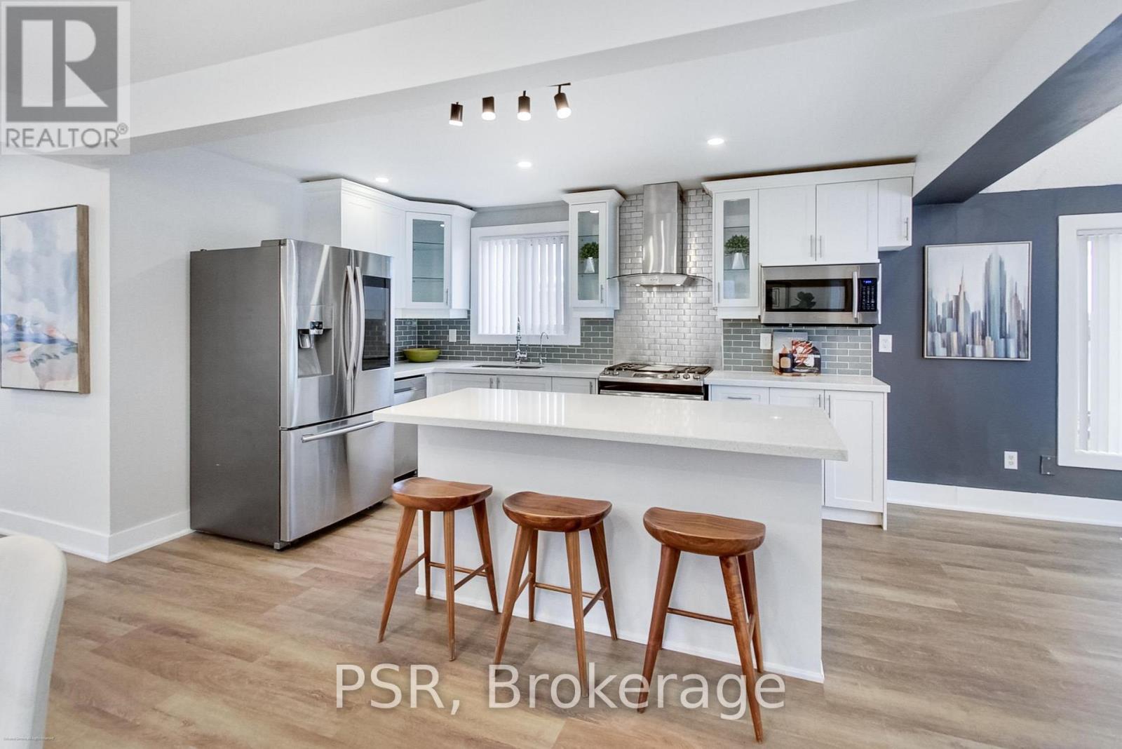 201 Ranee Avenue, Toronto (Englemount-Lawrence), Ontario  M6A 1N3 - Photo 13 - C12128061