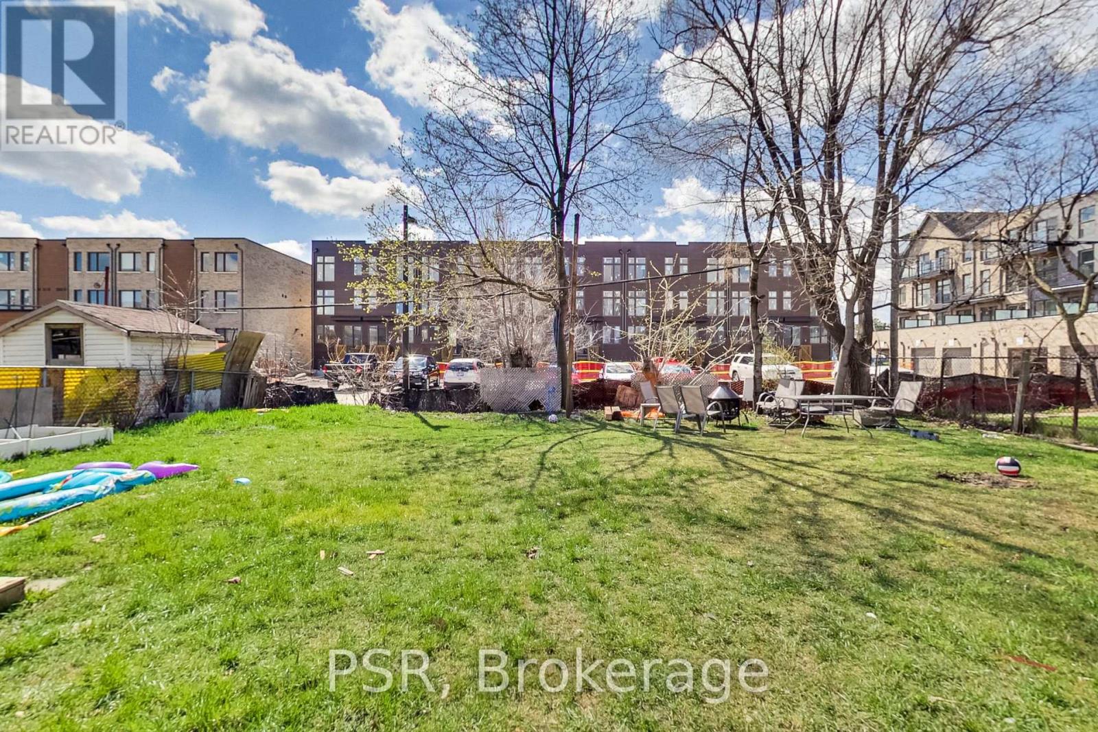 201 Ranee Avenue, Toronto (Englemount-Lawrence), Ontario  M6A 1N3 - Photo 34 - C12128061