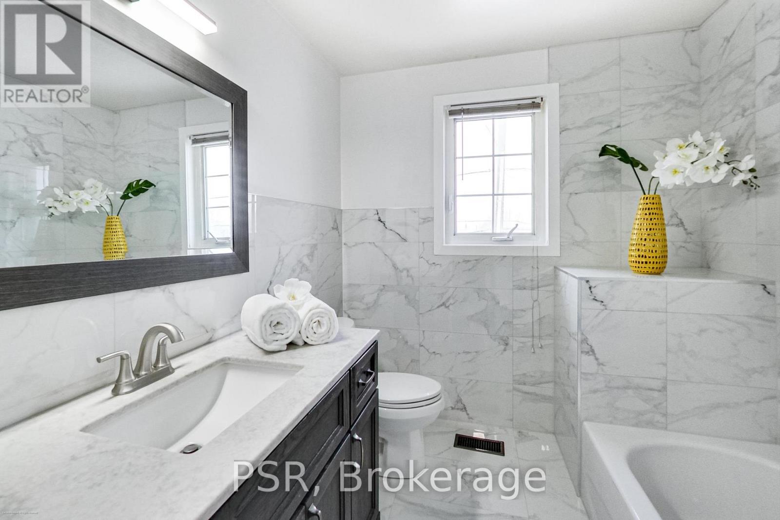 201 Ranee Avenue, Toronto (Englemount-Lawrence), Ontario  M6A 1N3 - Photo 29 - C12128061