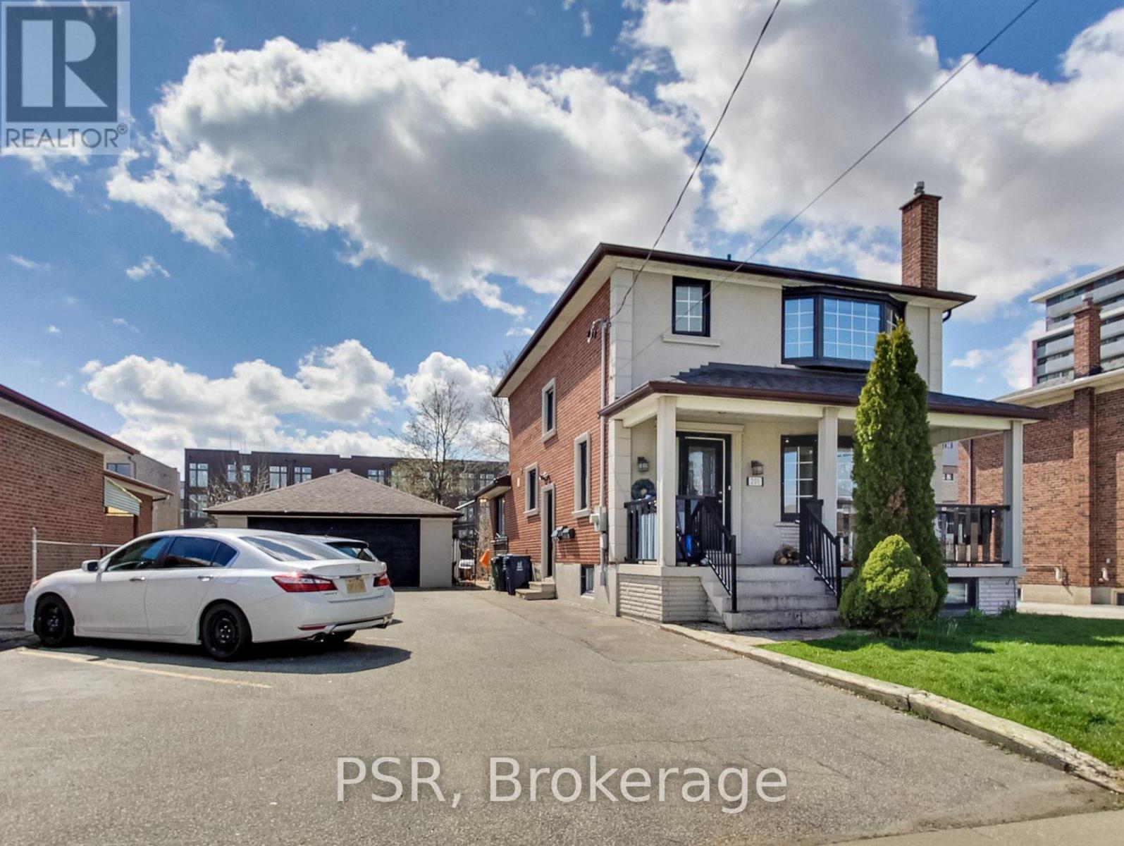 201 Ranee Avenue, Toronto (Englemount-Lawrence), Ontario  M6A 1N3 - Photo 37 - C12128061
