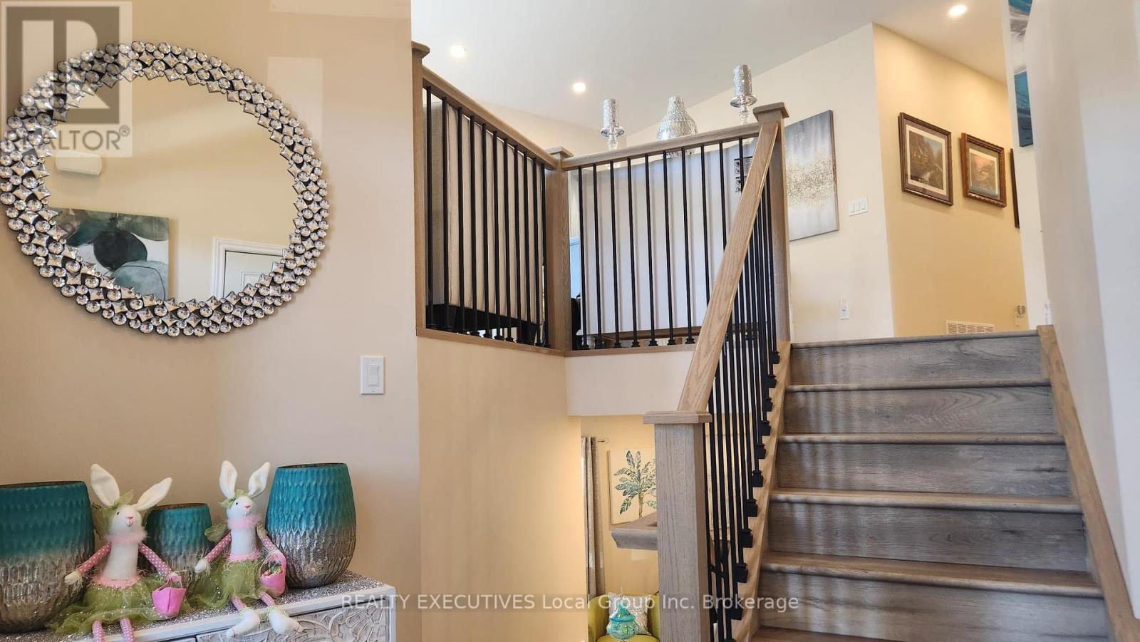 Property at 325 THELMA AVENUE image 4