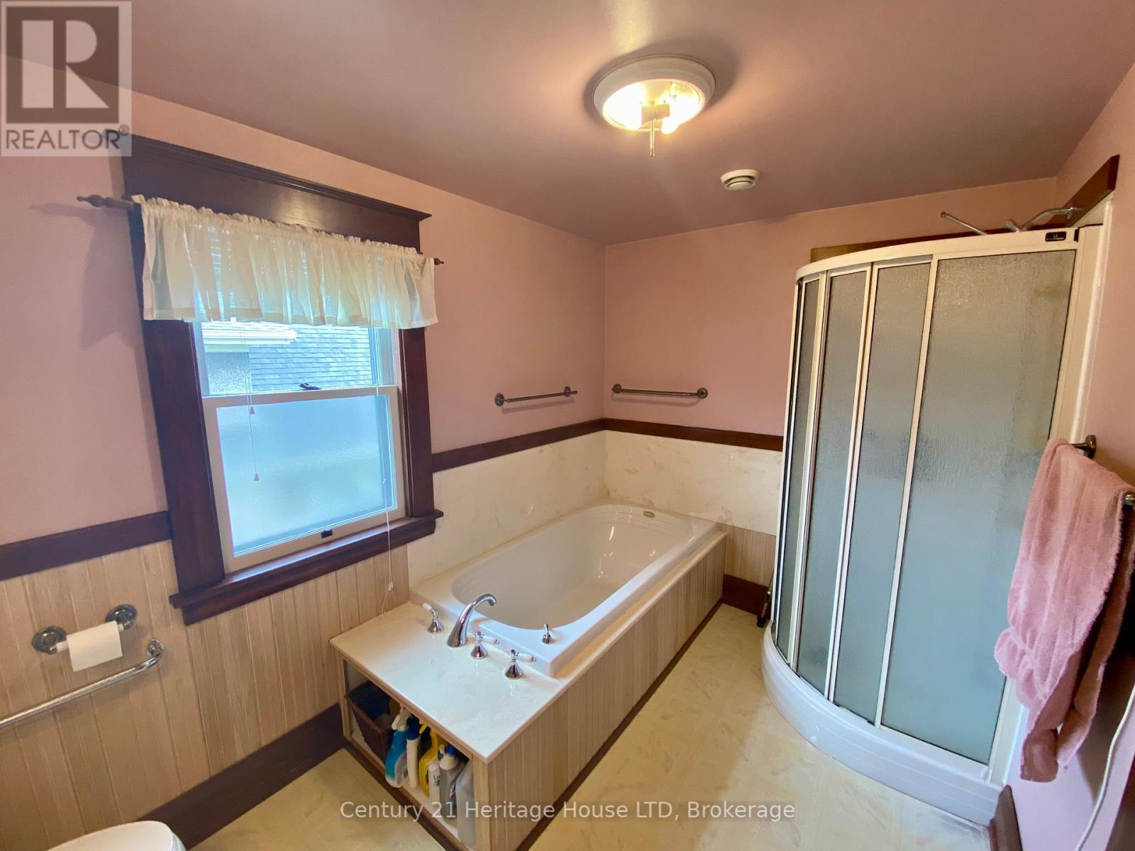 28 Erie Street, Port Colborne, Ontario  L3K 4L7 - Photo 29 - X12128843