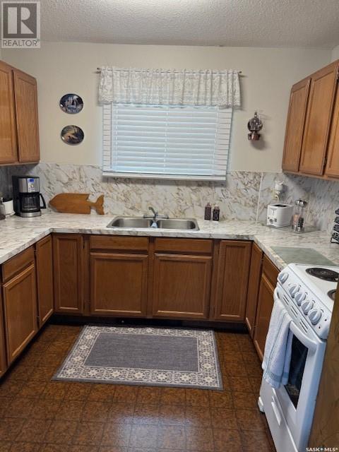 2108 Spruce Crescent, Turtle View, Saskatchewan  S0M 0Y0 - Photo 2 - SK004493
